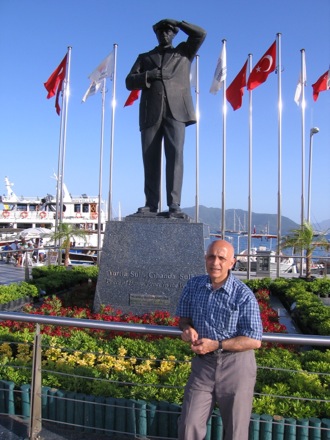 Amir Shirzadi and his father in Turkey