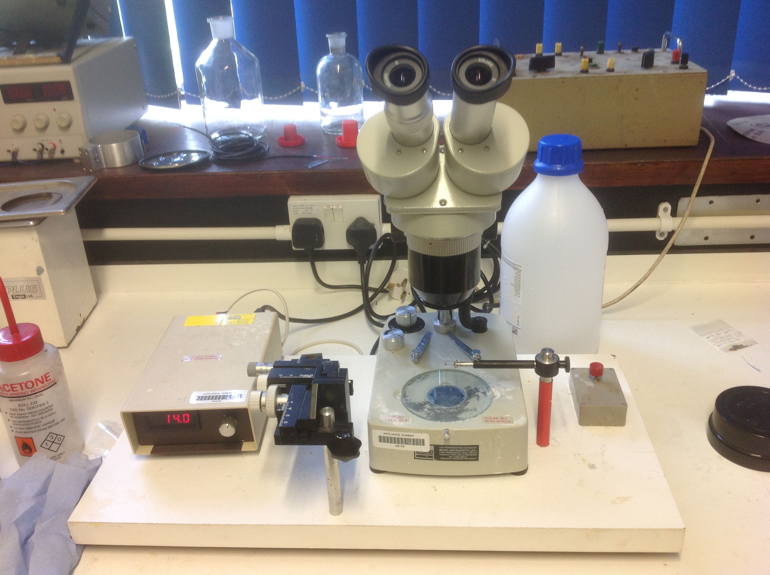 APT-11_Setup for the second stage electropolishing of samples to make a very thin needle