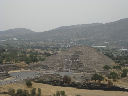 Rashid in Mexico pyramids