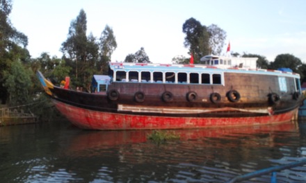 Duong, Van Tuan, Vietnam, Harry Bhadeshia, GIFT, POSTECHriverboat 1 widely used to carry goods