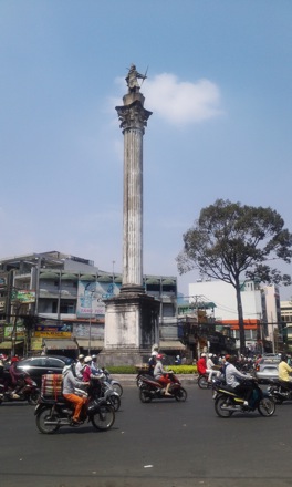 Duong, Van Tuan, Vietnam, Harry Bhadeshia, GIFT, POSTECHtran hung dao statue