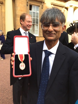 Harry Bhadeshia, Knighthood, investiture, buckingham palace, duke of Cambridge