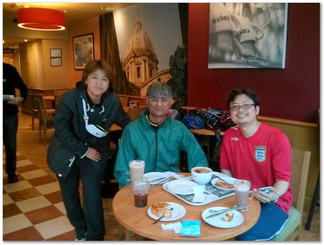 Harry Bhadeshia, Siti, Steve Ooi, Hyun-Kyung  Kim, Oxford-Cambridge Bike Ride