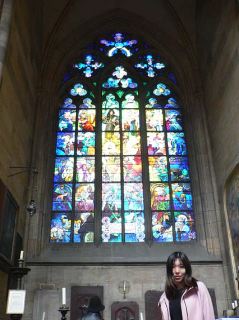 11_inside of St Vitus's cathedral_Mucha's glass