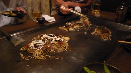 Mathew Peet at Mitsubishi Heavy Industries in Japan, Hiroshima_Okonomiyaki4