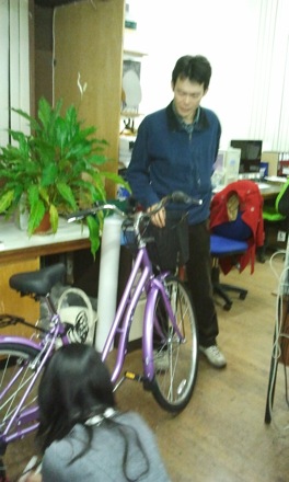 Hala Salman Hasan, new bicycle, Metallurgy