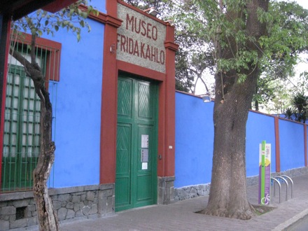 Rashid in Mexico frida kahlo museum