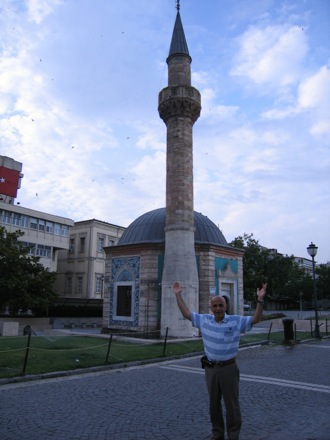 Amir Shiradi, Ismir, Istanbul