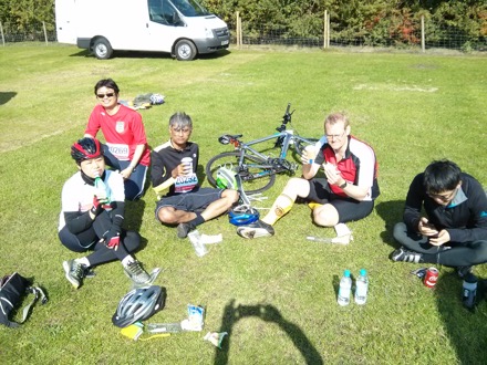 Oxford to Cambridge Bike ride, Hyun Kyung Kim, Mathew Peet, Lin Sun, James Nygaard, Siti, Steve Ooi, Priti, Bill Clyne