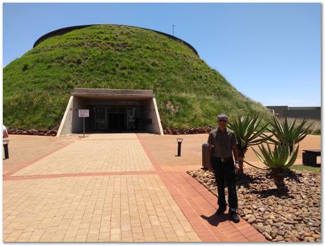 Cradle of humankind, South Africa, University of Pretoria, EMSA conference, 2017, Electron microsopy of south africa, Nelson Mandela University, Cape Town University, Johan Westraadt, Rob Knutsen, Roelf Mostert, Jan Neethling, steel, machine learning Harry Bhadeshia