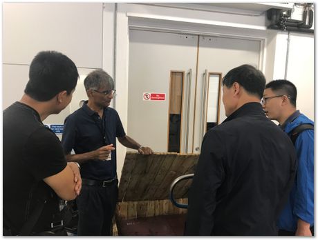  Professors Zhongming Ren, who si the Director of the State Key Laboratory on Advanced Special Steel, and Professor Jiang Wang, Shanghai University