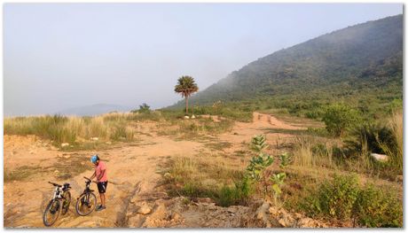 Apparao Chintha, Prasad Kopparthi and Gopi Krishna Chejarla, go cycling in the beautiful areas around Jamshedpur