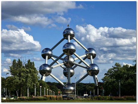 Atomium, Brussels,
crystallography, body-centred cubic,Leo Kestens, Alexey Gervasyev, Harry
Bhadeshia