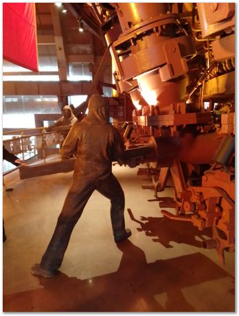 img_20251109_095342.jpg Wuhan University of Science and Technology, Harry Bhadeshia, Kaiming Wu, Ting Ping Hou, 2025