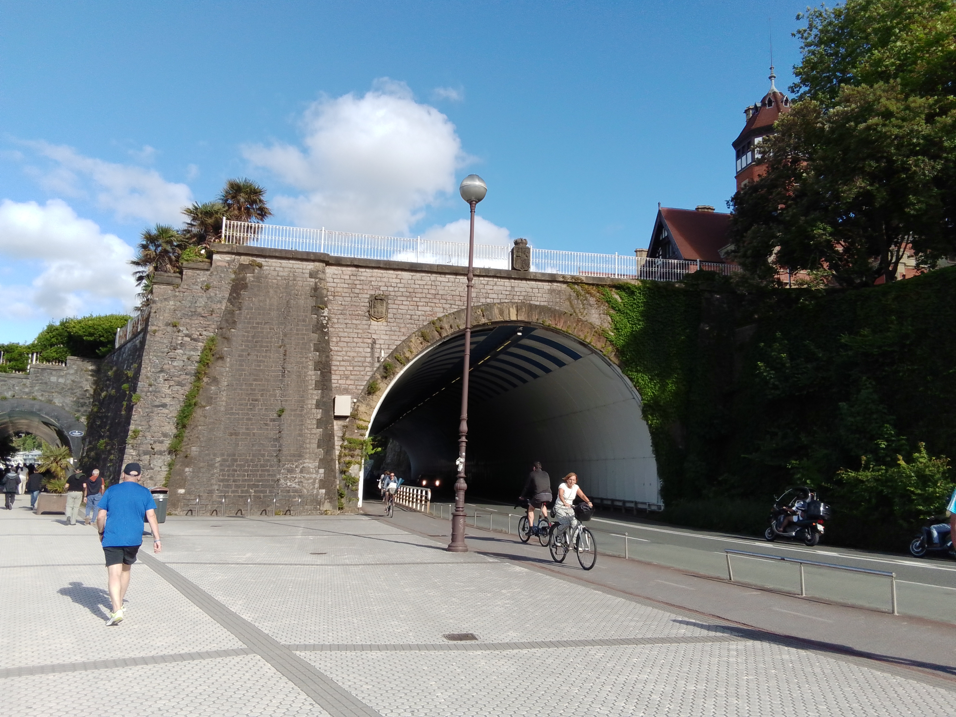 Tunnel entrance with cyclists